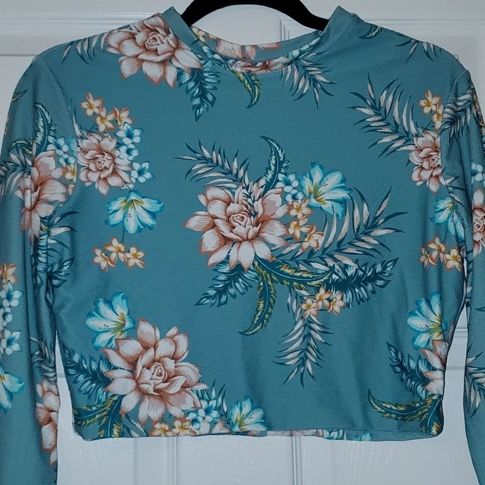 Azura Australia Mexicali Long Sleeve Crop Swim Top Size US 12